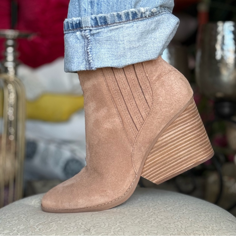 TOMS Suede leather comfortable wedged booties